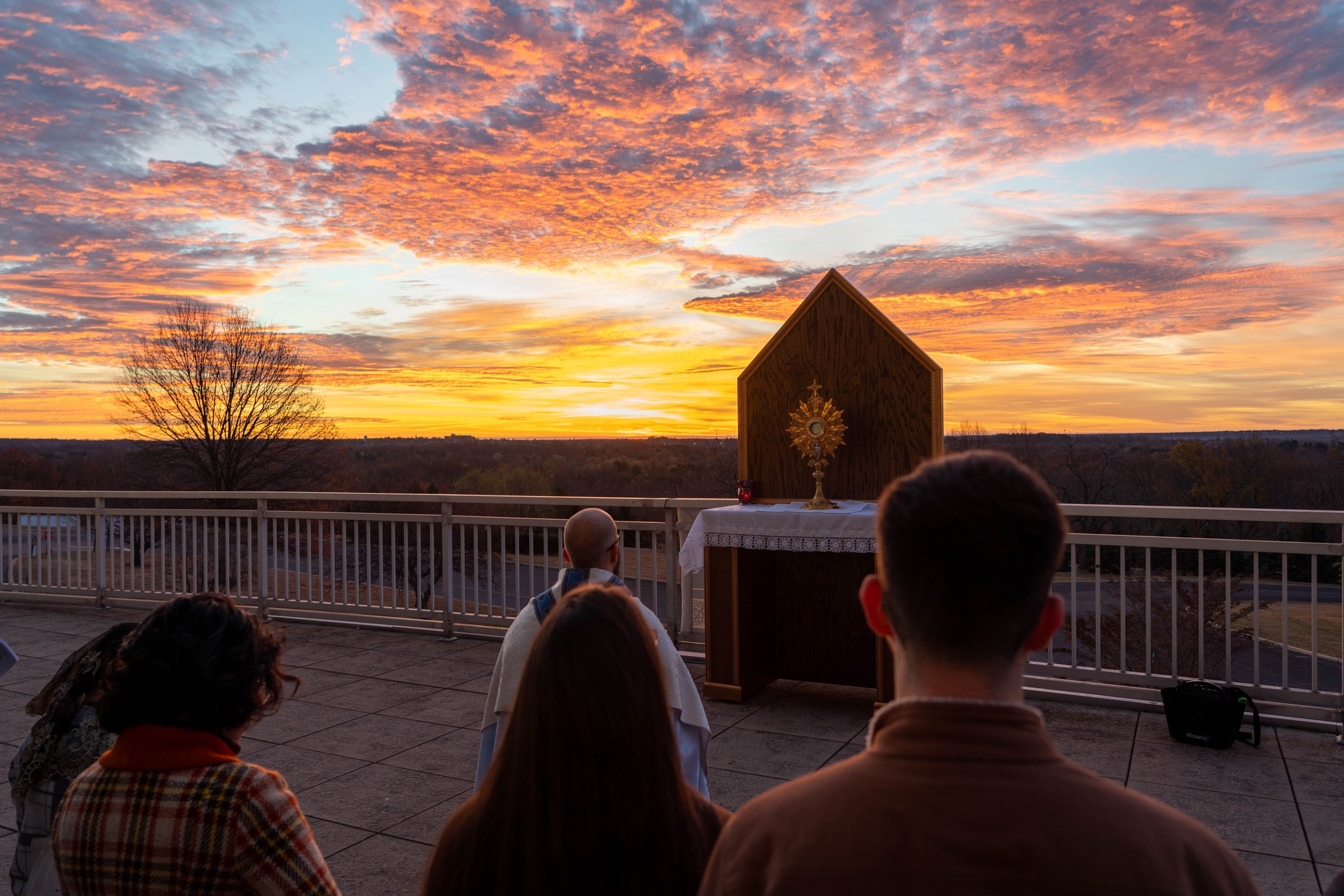 Theme of Darkness, Light at SonRise Festival Readies Young Adults for Holy Week