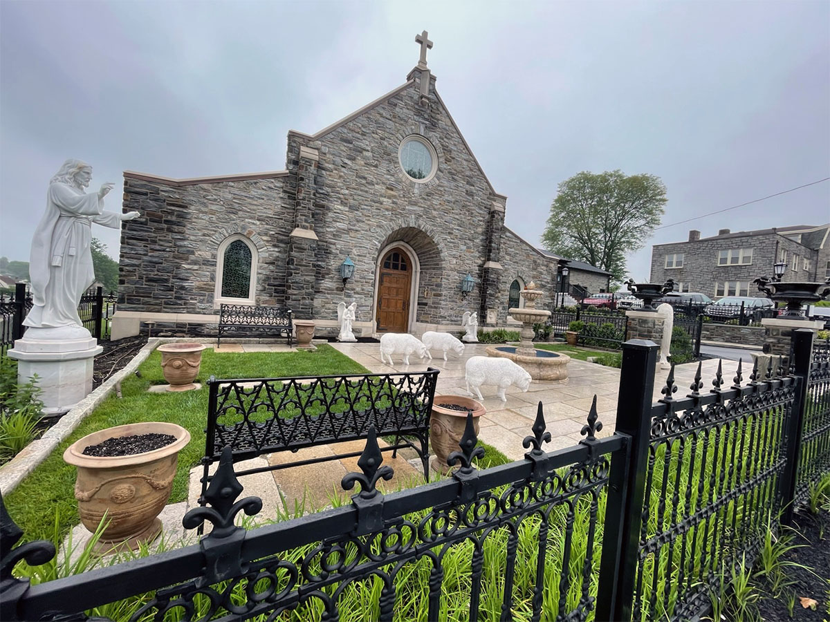 <br />
Grand Adoration Chapel Set to Open at St. Denis Parish